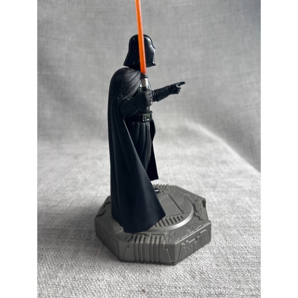 Darth Vader Action Figure on Stand - Picture 2 of 7